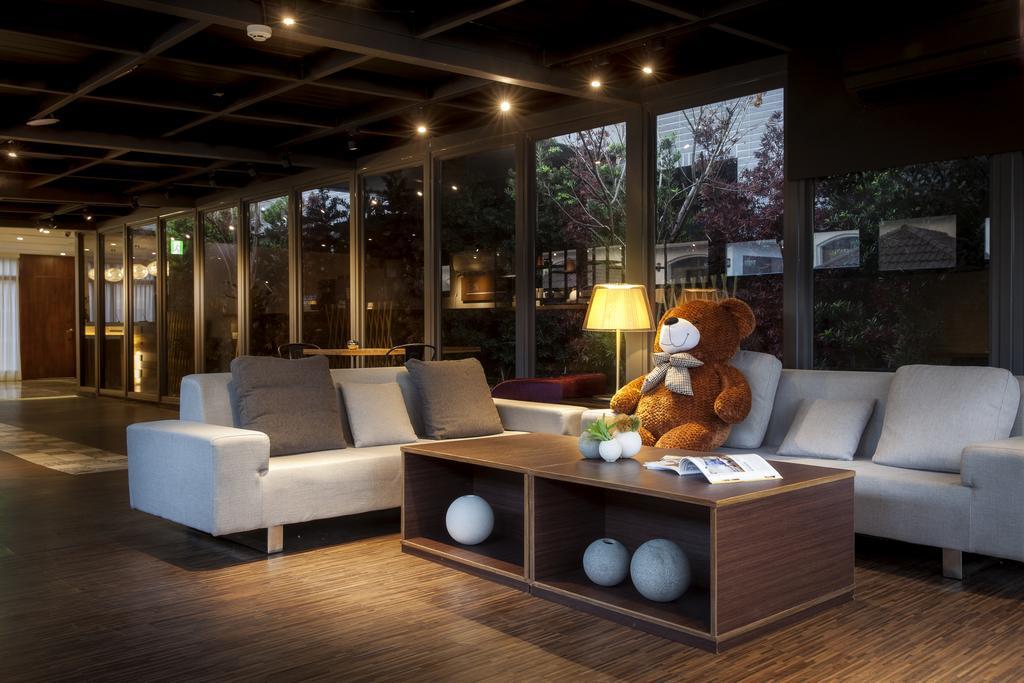 Hotel Cube Taichung Exterior photo