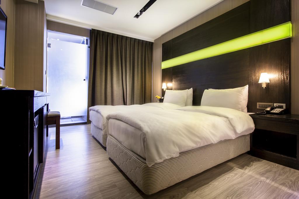 Hotel Cube Taichung Exterior photo