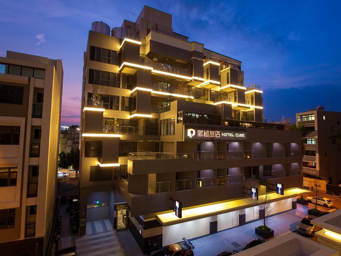 Hotel Cube Taichung Exterior photo